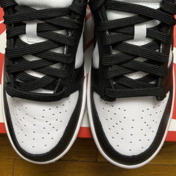 Nike Dunk Low black and white Panda - Picture 4 of 7